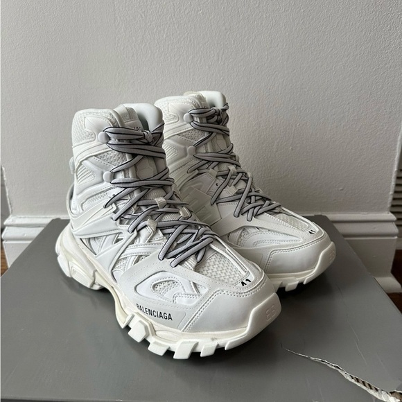 Track high top sneakers - Picture 7 of 9